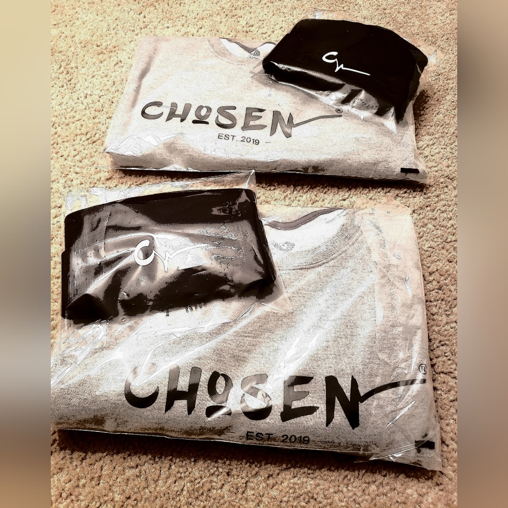 Clothes - Picture 4 of 4